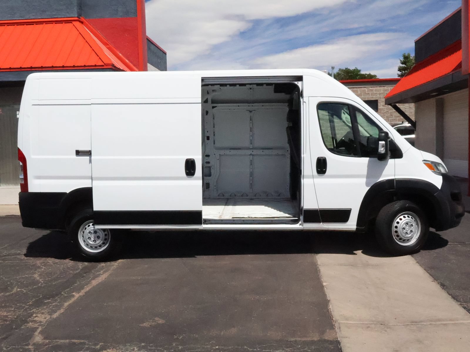 Used 2025 RAM ProMaster 2500 w/ Convenience Group FWD image 12