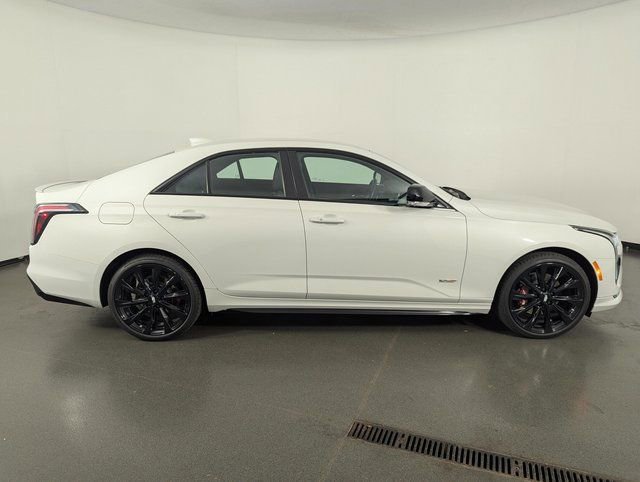Used 2022 Cadillac CT4 V w/ LPO, ONYX Package image 8