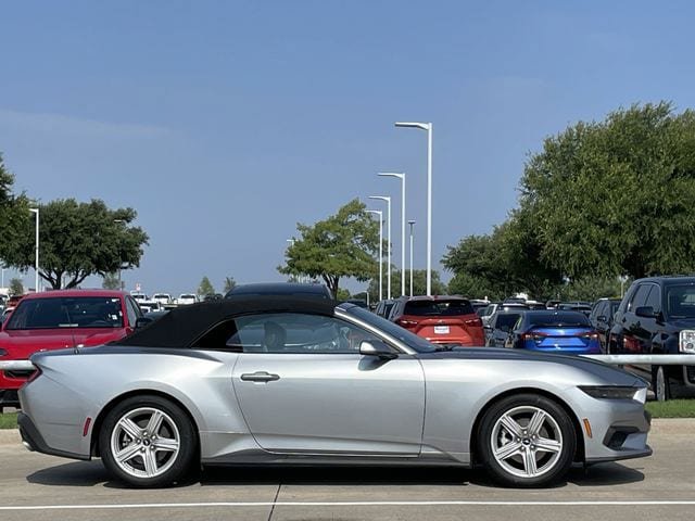 Used 2026 Ford Mustang Premium RWD image 3