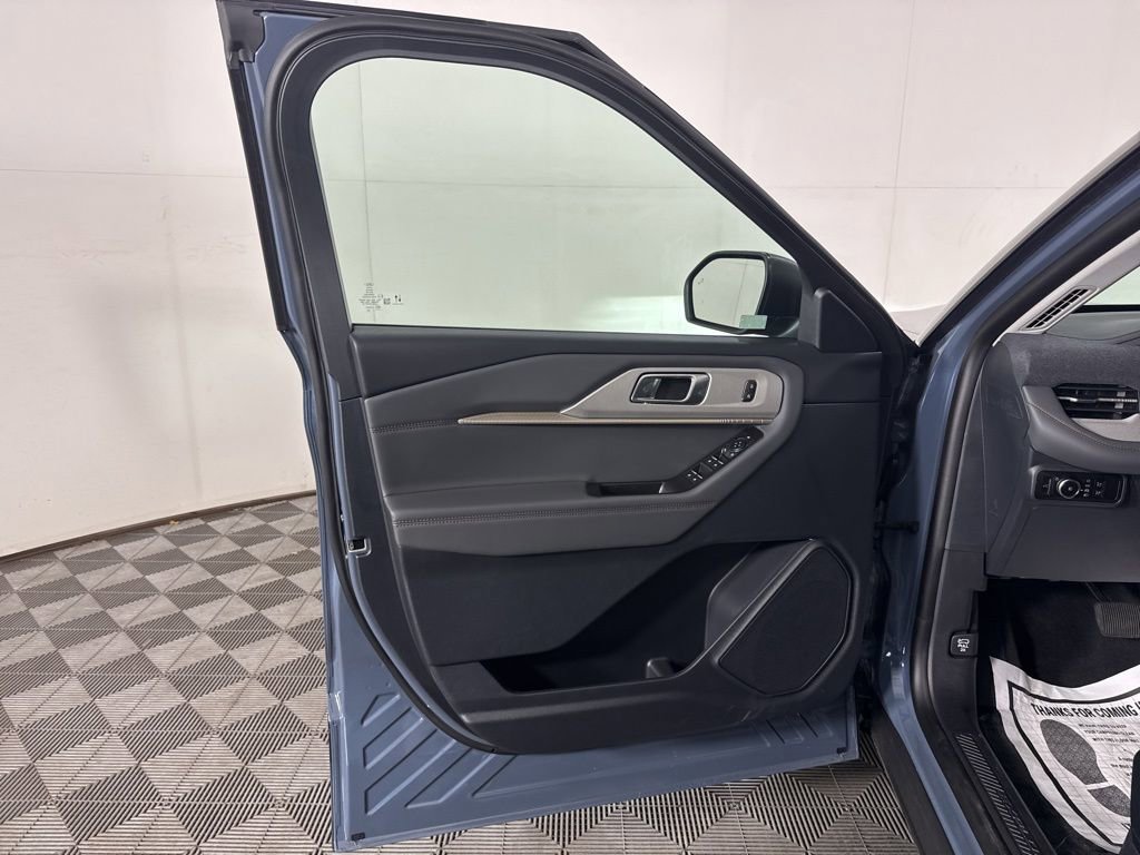 New 2026 Ford Explorer Active w/ Active Comfort Package image 13