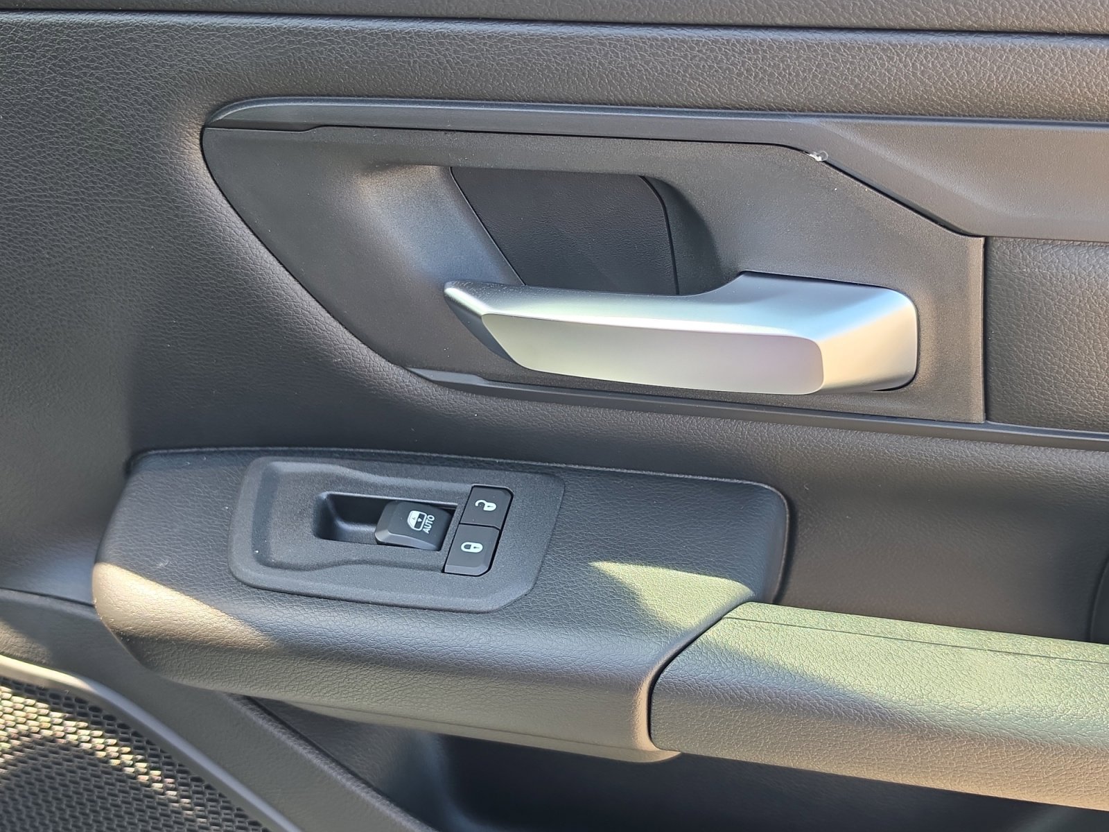 New 2026 RAM 1500 Express AWD/4WD image 34