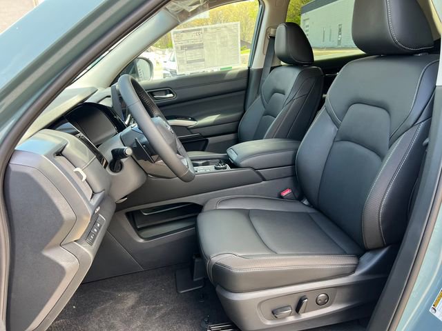 New 2026 Nissan Pathfinder SL AWD/4WD image 4