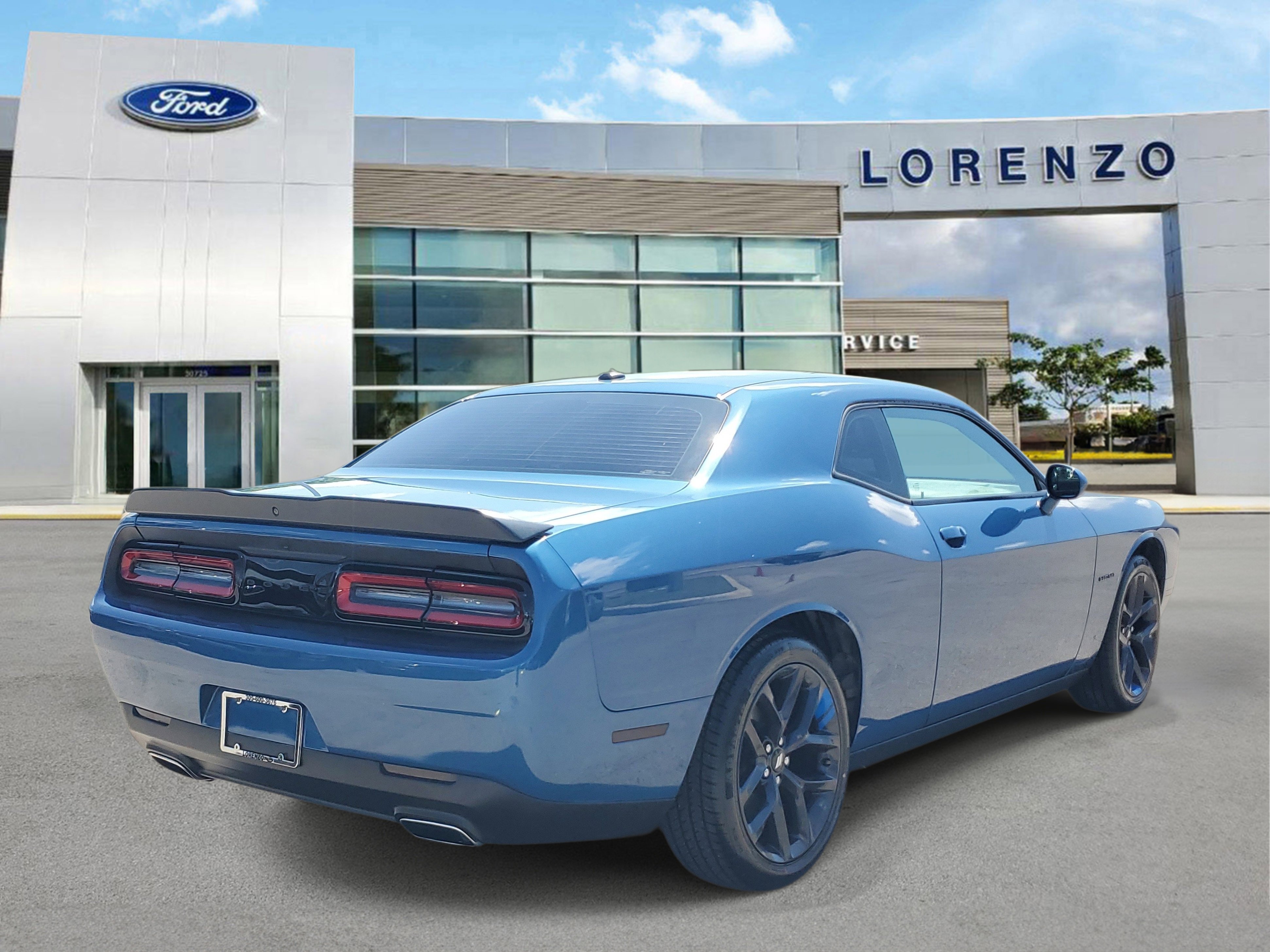 Used 2021 Dodge Challenger SXT w/ Blacktop Package image 5