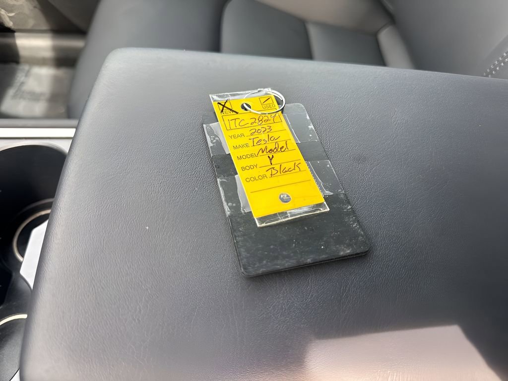 Used 2023 Tesla Model Y Long Range image 36