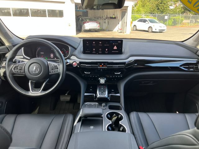 Used 2023 Acura MDX SH-AWD image 11