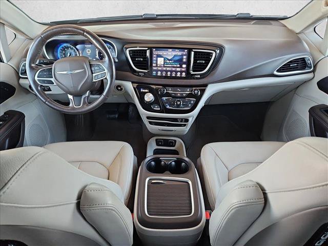 Used 2020 Chrysler Pacifica Touring-L Plus w/ Tire & Wheel Group FWD image 19