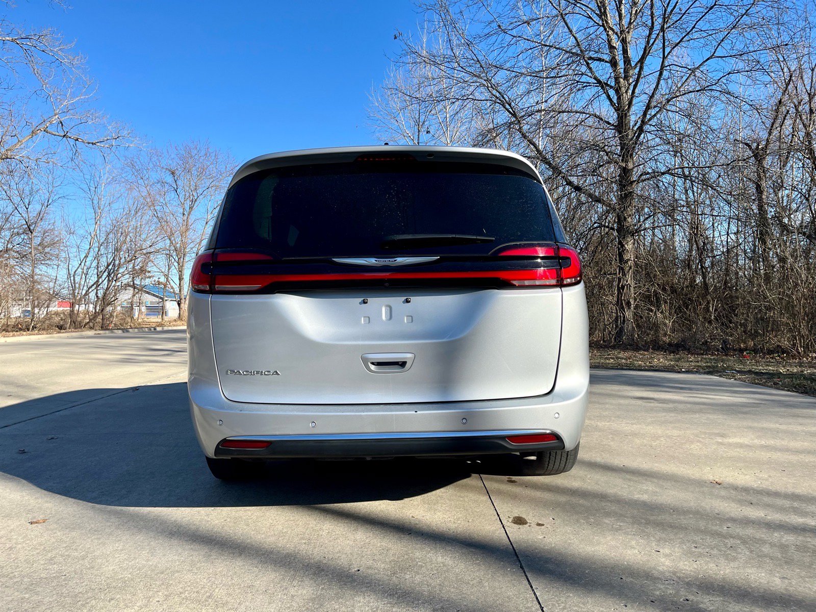 Used 2024 Chrysler Pacifica Touring-L FWD image 8