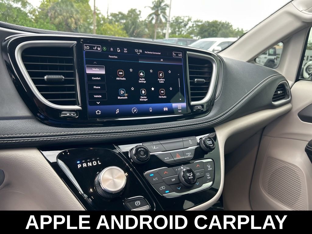 Used 2022 Chrysler Pacifica Touring-L FWD image 12