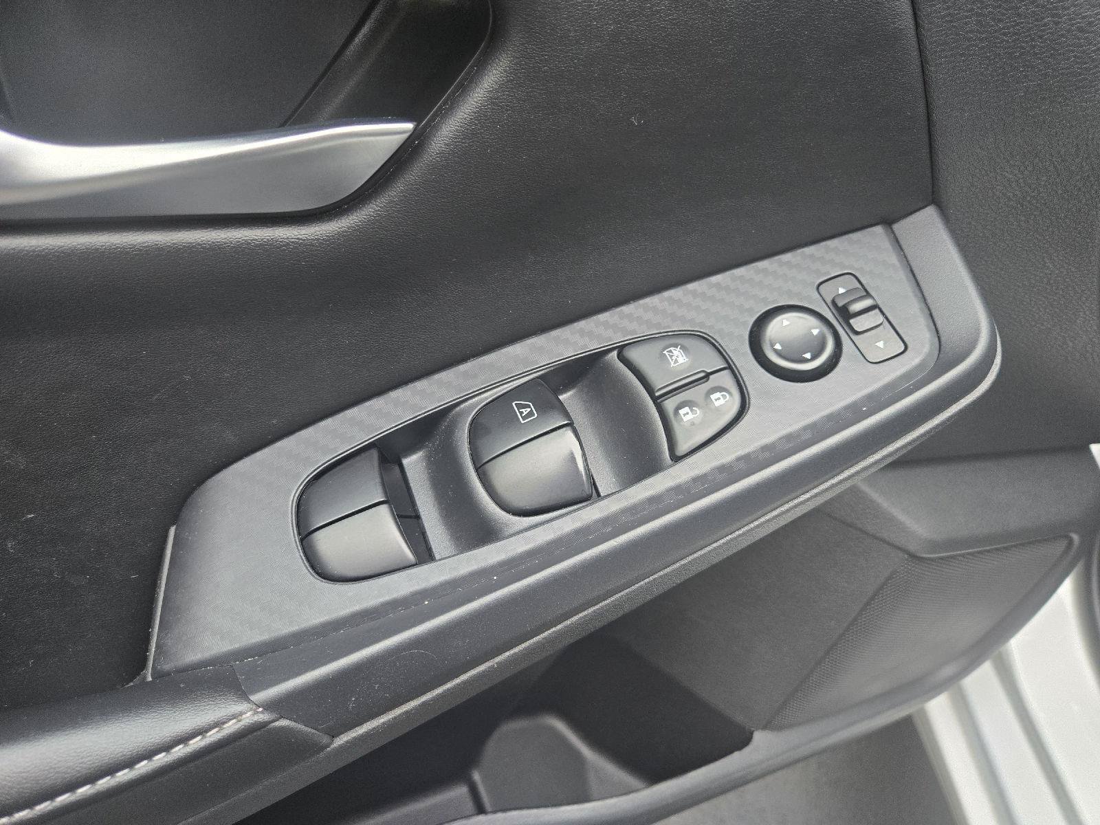 Used 2025 Nissan Sentra SV FWD image 13