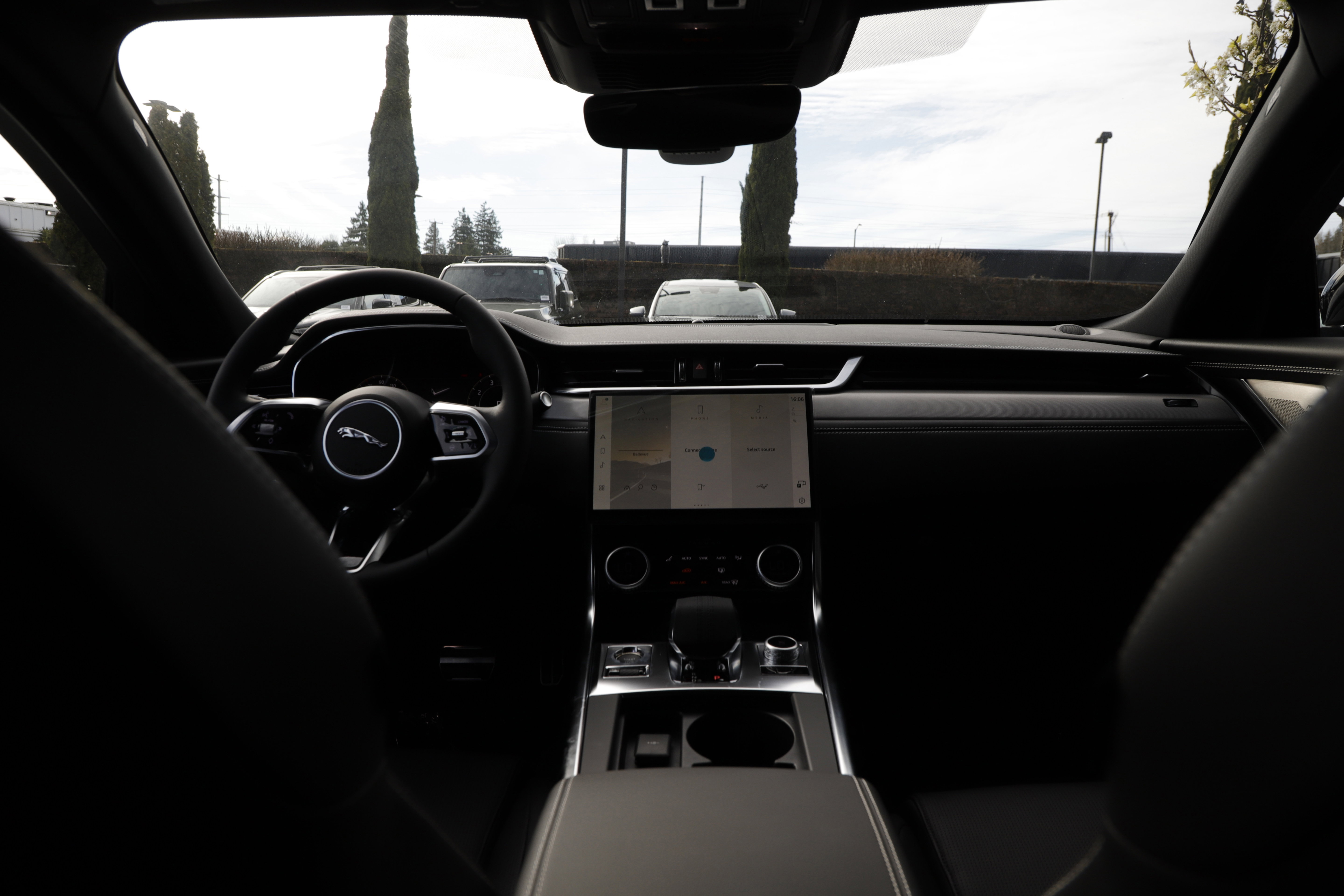 New 2024 Jaguar XF R-Dynamic SE image 13