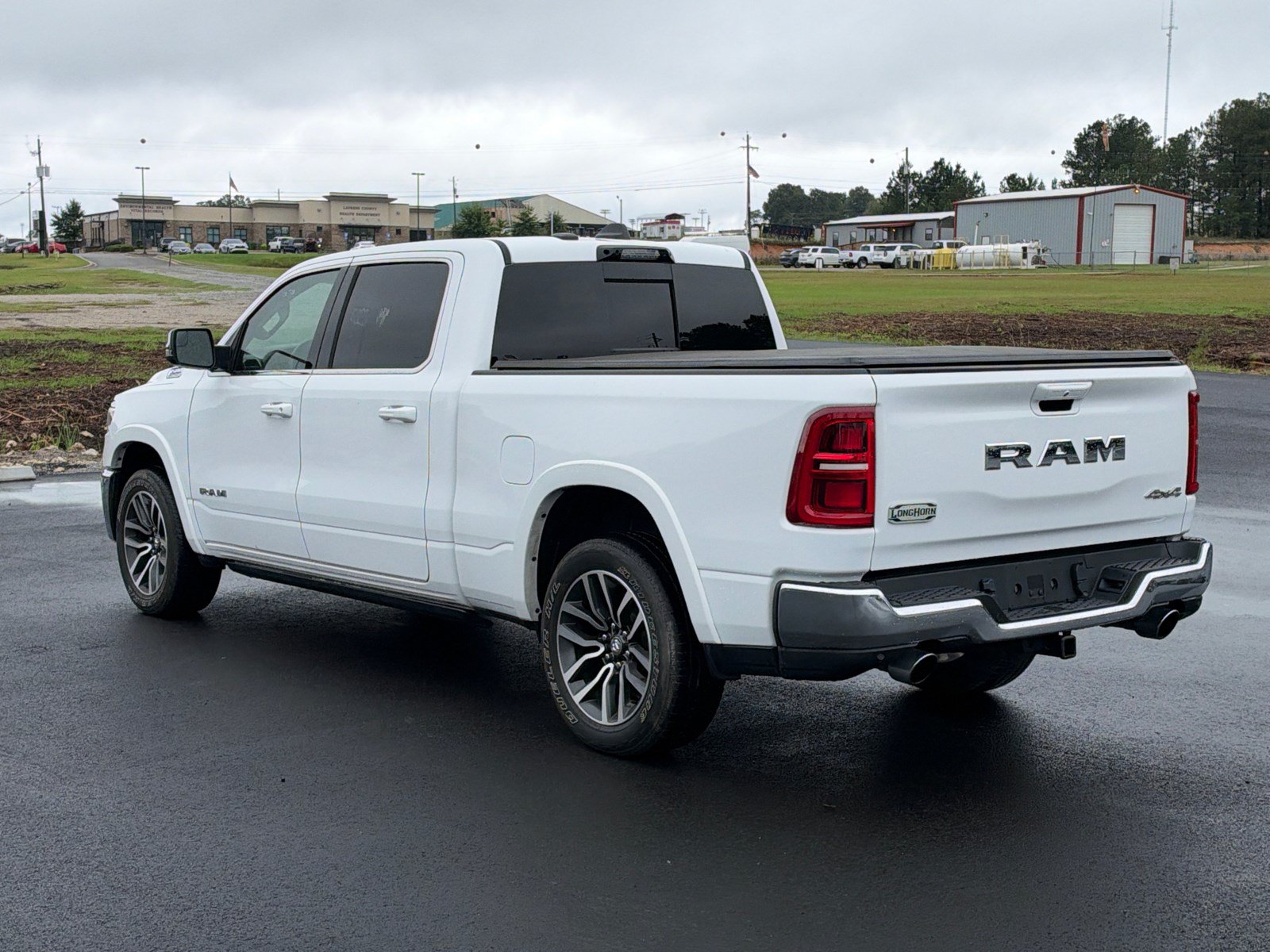 Used 2025 RAM 1500 Limited AWD/4WD image 7