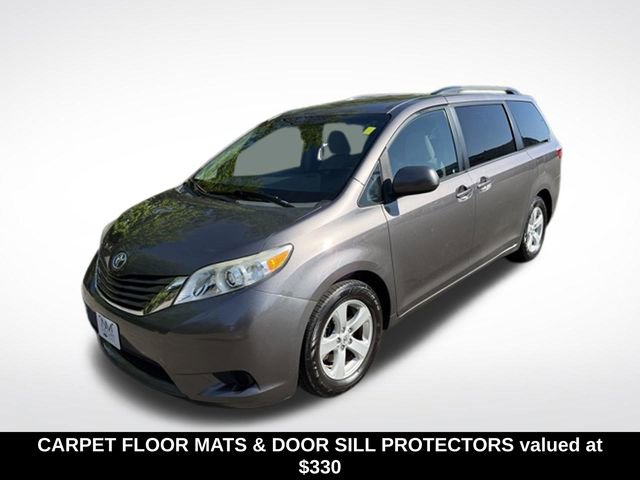 Used 2015 Toyota Sienna LE FWD image 3
