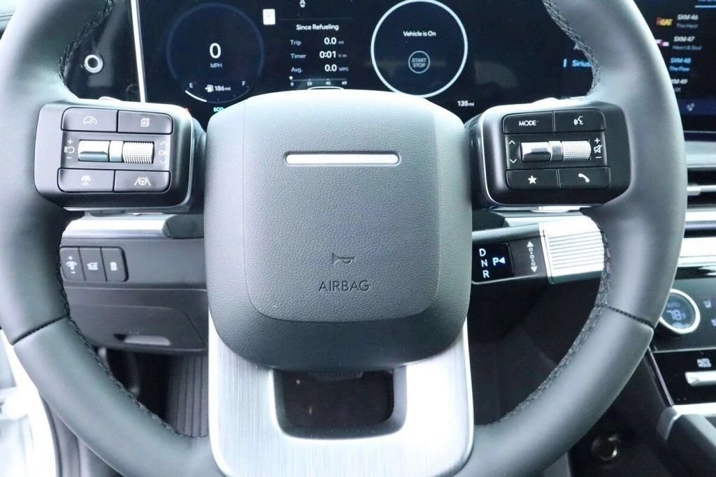 Used 2025 Hyundai Santa Fe Limited AWD/4WD image 10