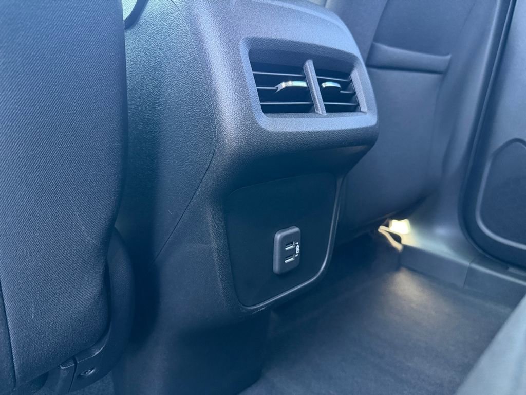 Used 2020 Chevrolet Equinox LT image 30