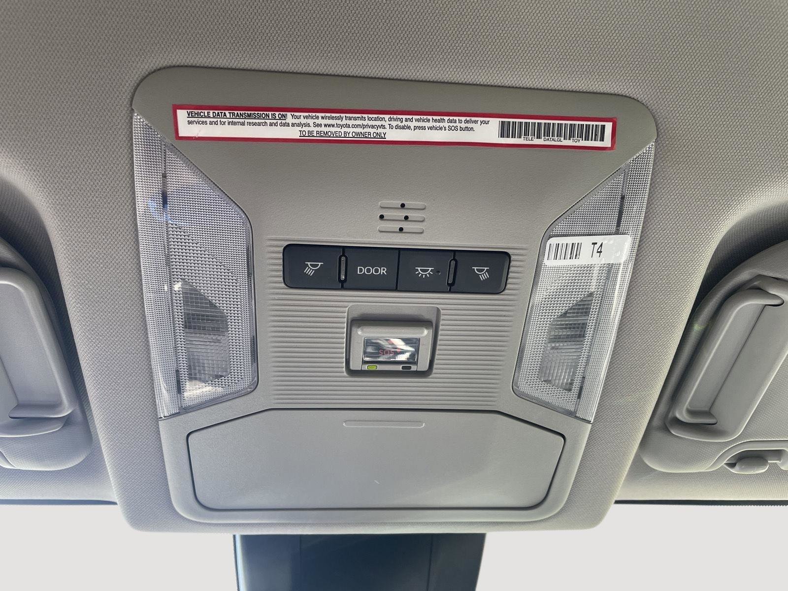 Used 2022 Toyota RAV4 XLE AWD/4WD image 20