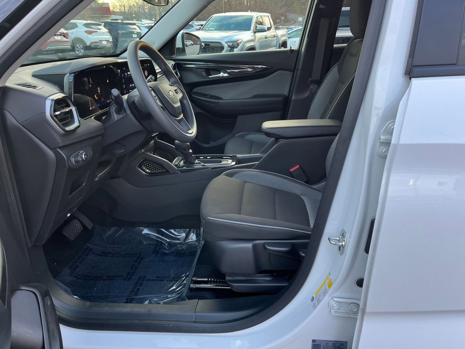 Used 2025 Chevrolet TrailBlazer LT image 21