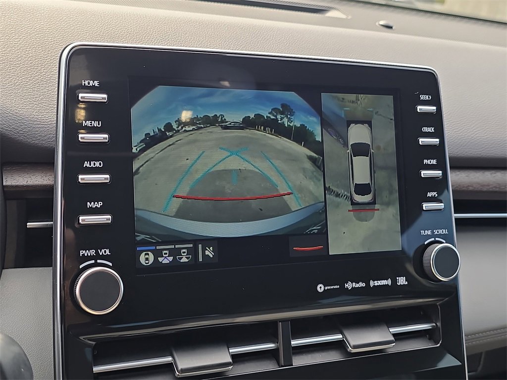 Used 2021 Toyota Avalon Limited image 26