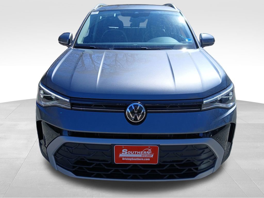 New 2026 Volkswagen Taos SE FWD image 8