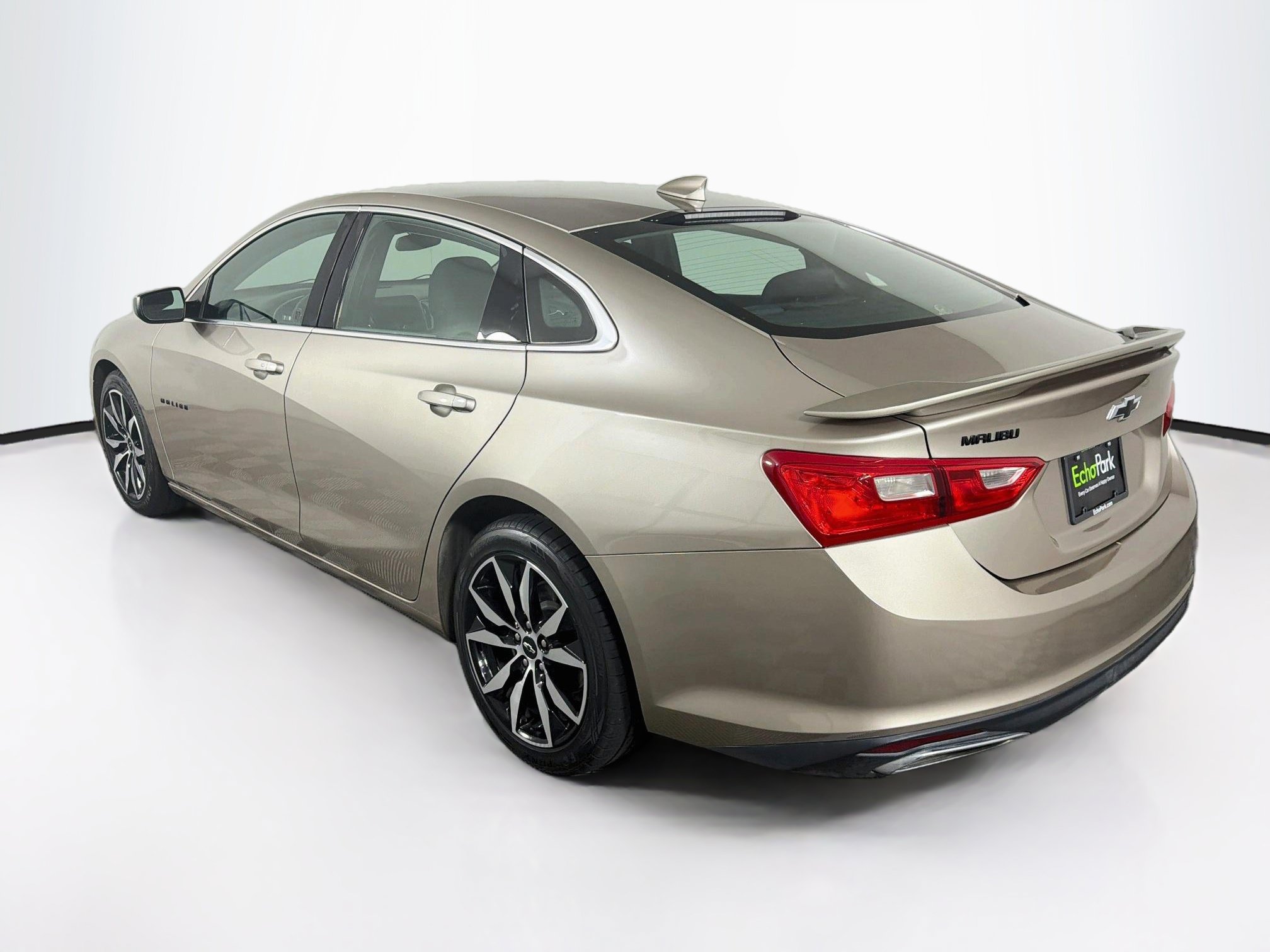 Used 2022 Chevrolet Malibu RS FWD image 5