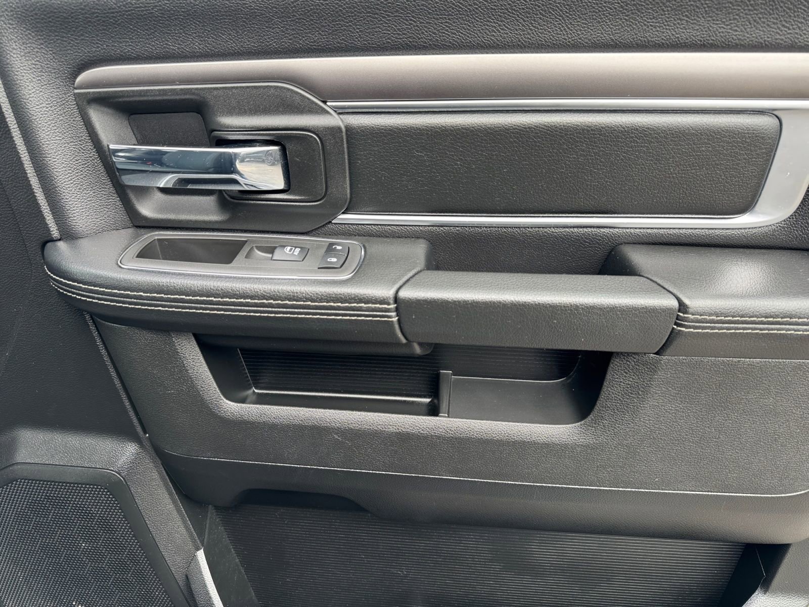 Used 2022 RAM 1500 Classic Warlock image 15