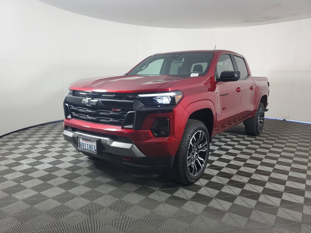 Used 2024 Chevrolet Colorado Z71 w/ LPO, Dark Essentials Package image 8