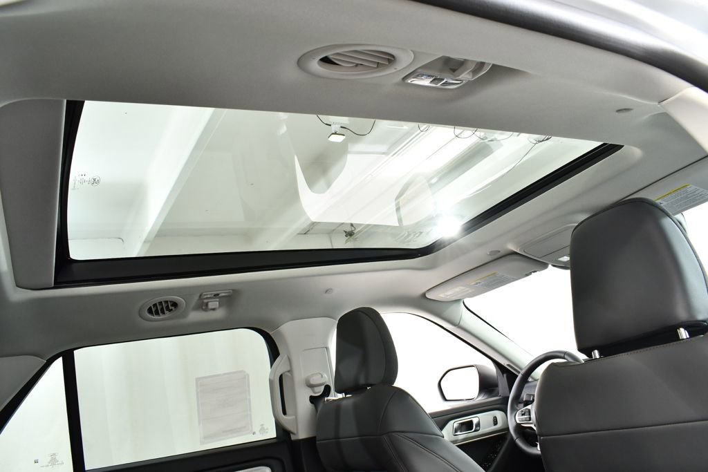 New 2026 Ford Explorer Active w/ Active Comfort Package image 18