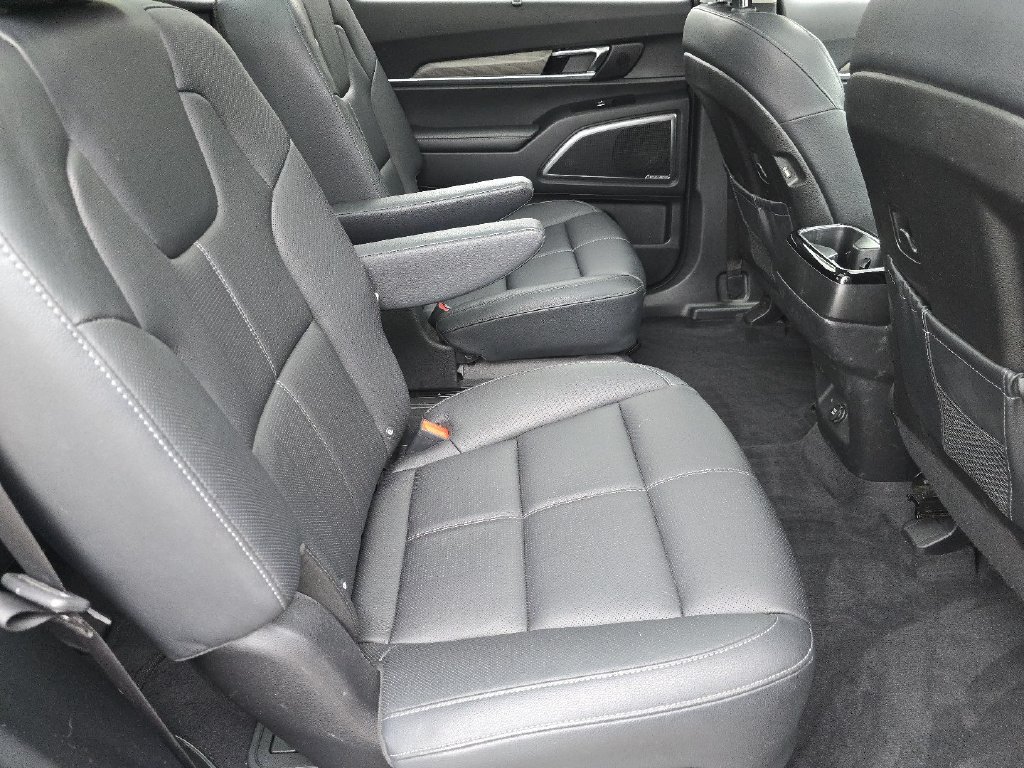 Used 2022 Kia Telluride SX w/ Nightfall Edition Package AWD/4WD image 21