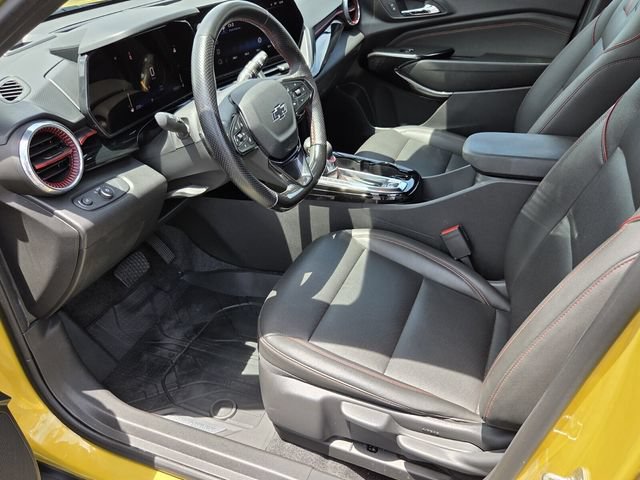 Certified 2024 Chevrolet Trax RS w/ Sunroof Package FWD image 9
