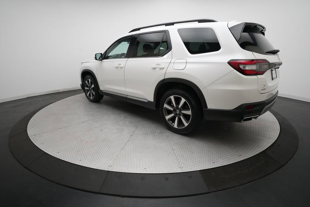 Certified 2024 Honda Pilot Touring image 35