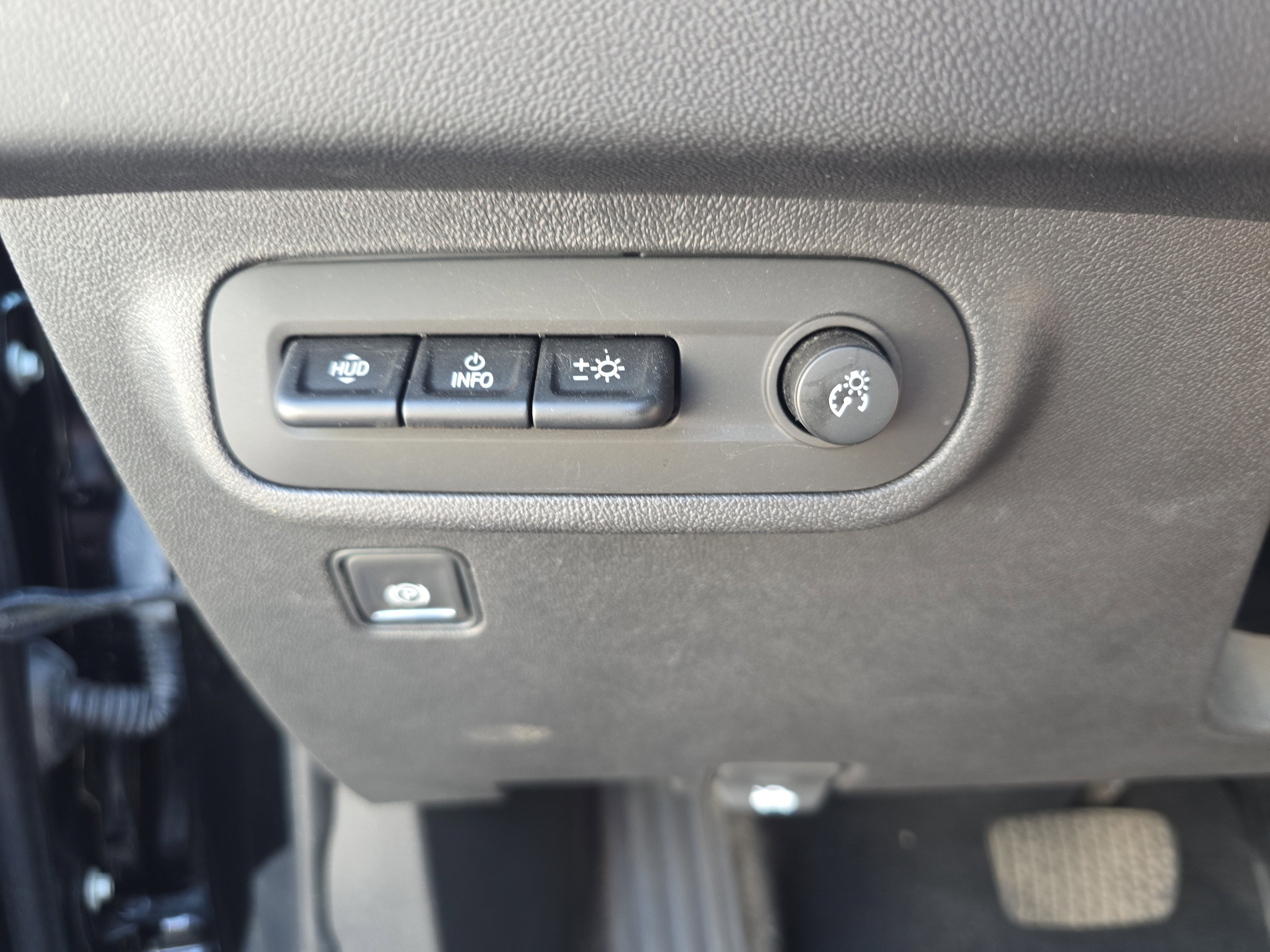 Used 2023 GMC Terrain Denali w/ LPO, Floor Liner Package AWD/4WD image 21