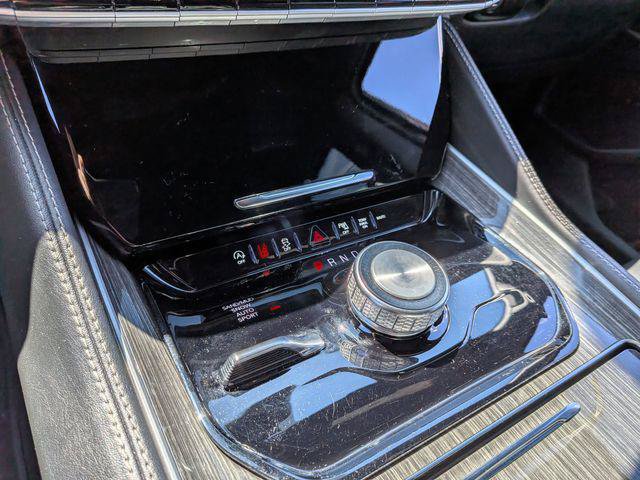 Certified 2022 Jeep Wagoneer Series II AWD/4WD image 20