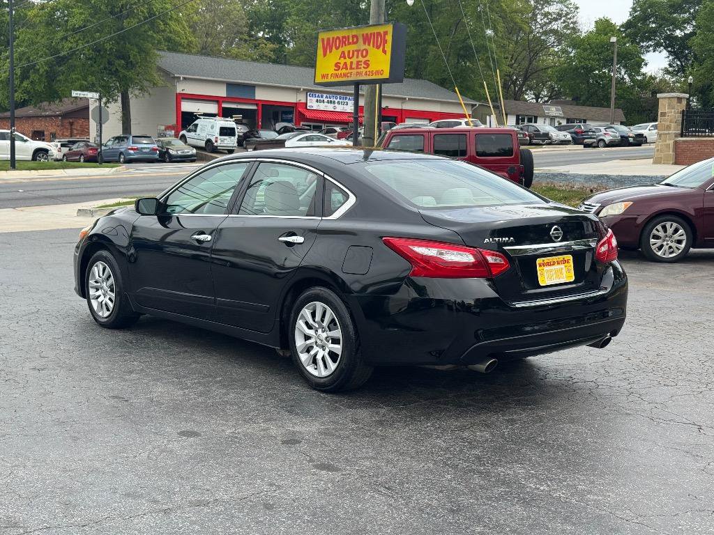 Used 2016 Nissan Altima 2.5 S w/ Power Driver Seat Package FWD image 4