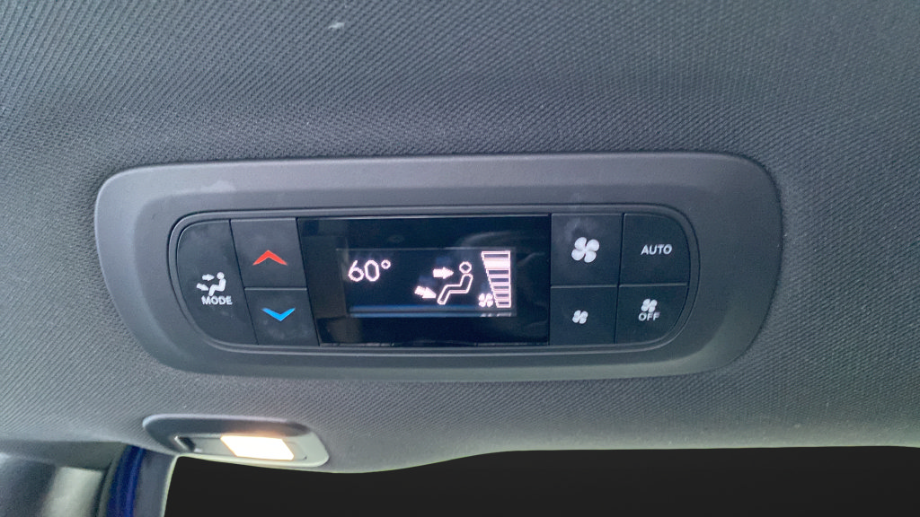 Used 2021 Chrysler Pacifica Touring-L w/ Uconnect Theater Family Group AWD/4WD image 36