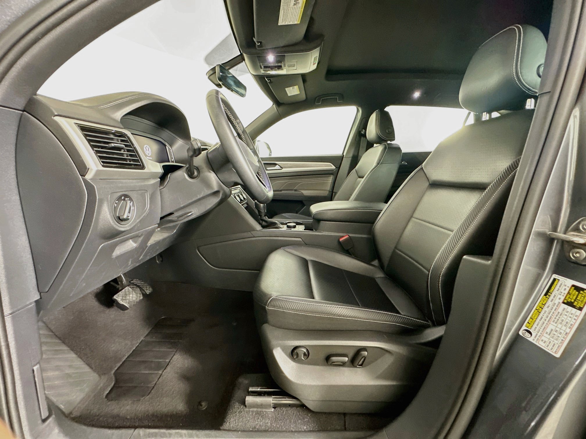 Used 2023 Volkswagen Atlas Cross Sport SE w/ Panoramic Sunroof Package AWD/4WD image 13