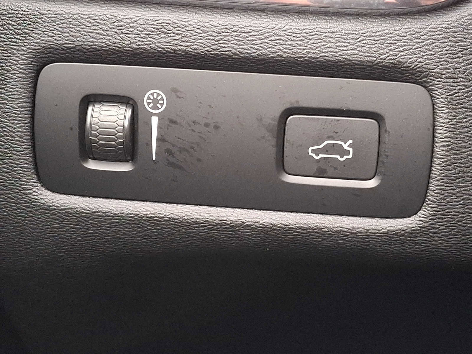 Used 2022 Volvo XC60 B5 Inscription image 20