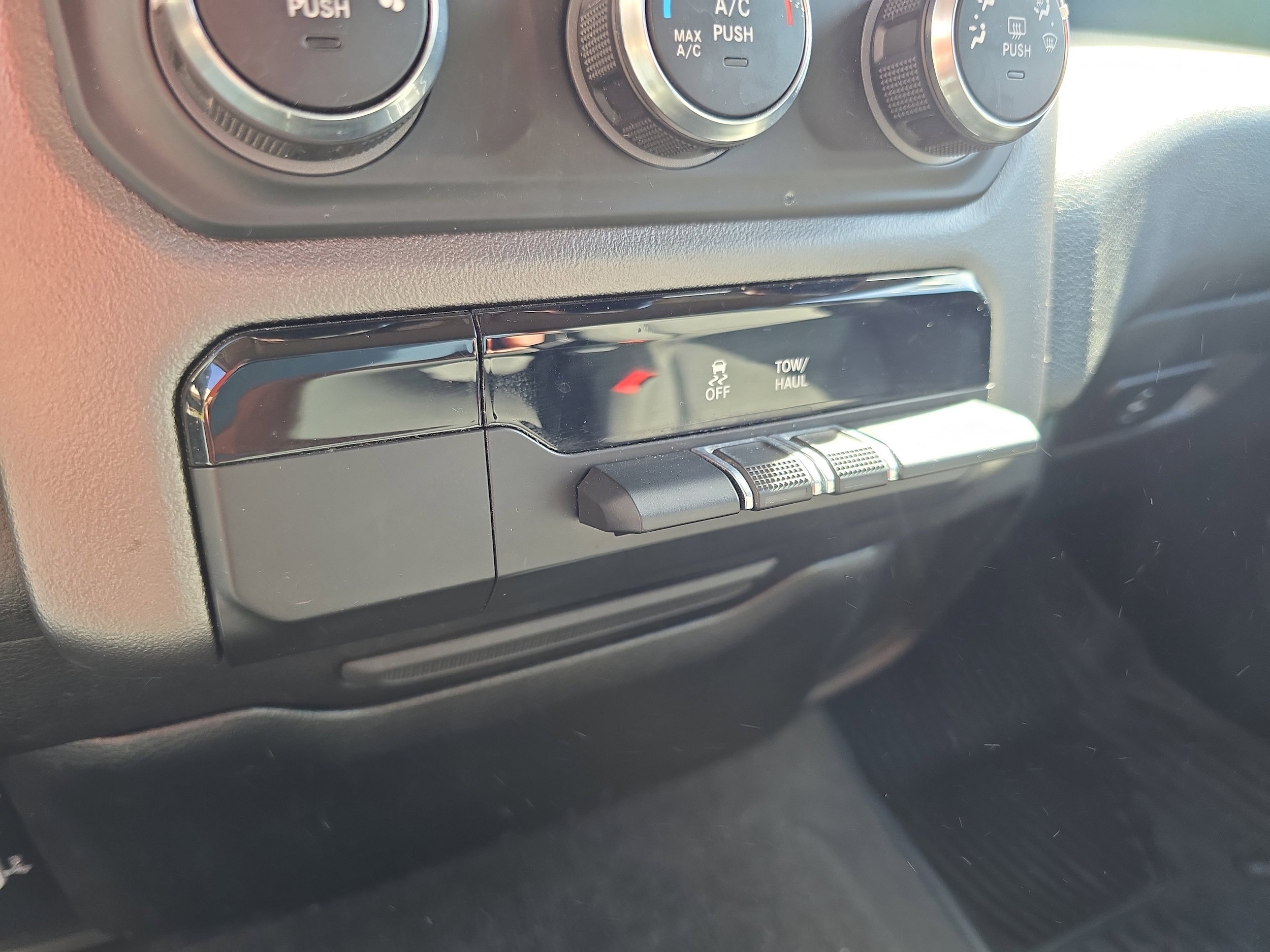 Used 2019 RAM 1500 Big Horn AWD/4WD image 12