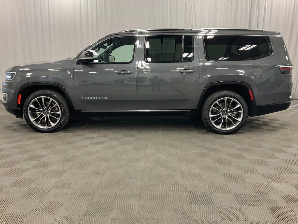 Used 2023 Jeep Wagoneer L Series III w/ Premium Group I image 9