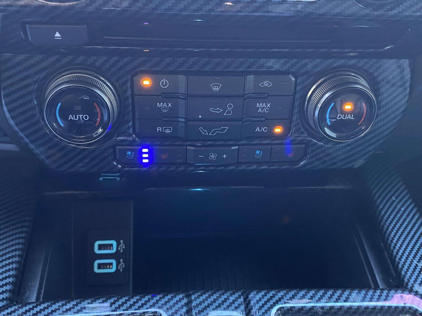 Used 2018 Ford F150 Raptor w/ Equipment Group 802A Luxury image 30