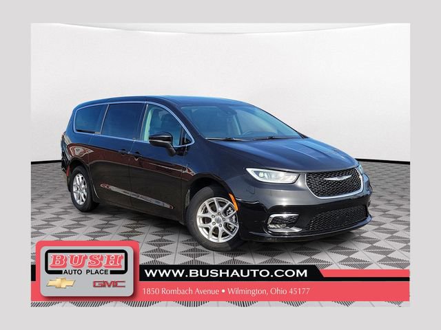 Used 2023 Chrysler Pacifica Touring-L 360° Tour