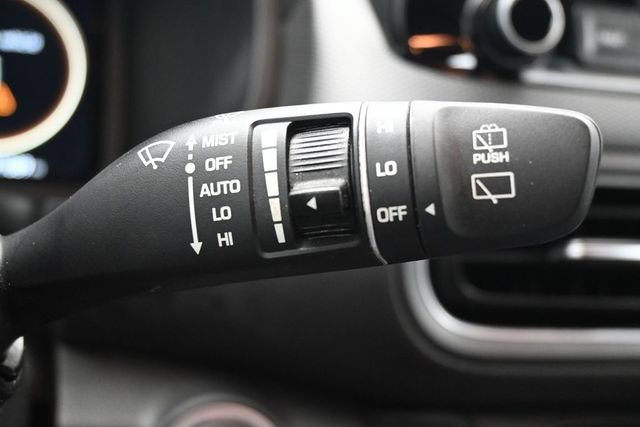 Used 2023 Hyundai Kona Limited FWD image 27