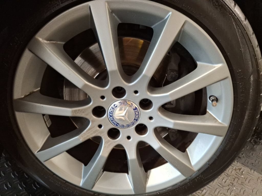Used 2016 Mercedes-Benz SLK 300 image 4