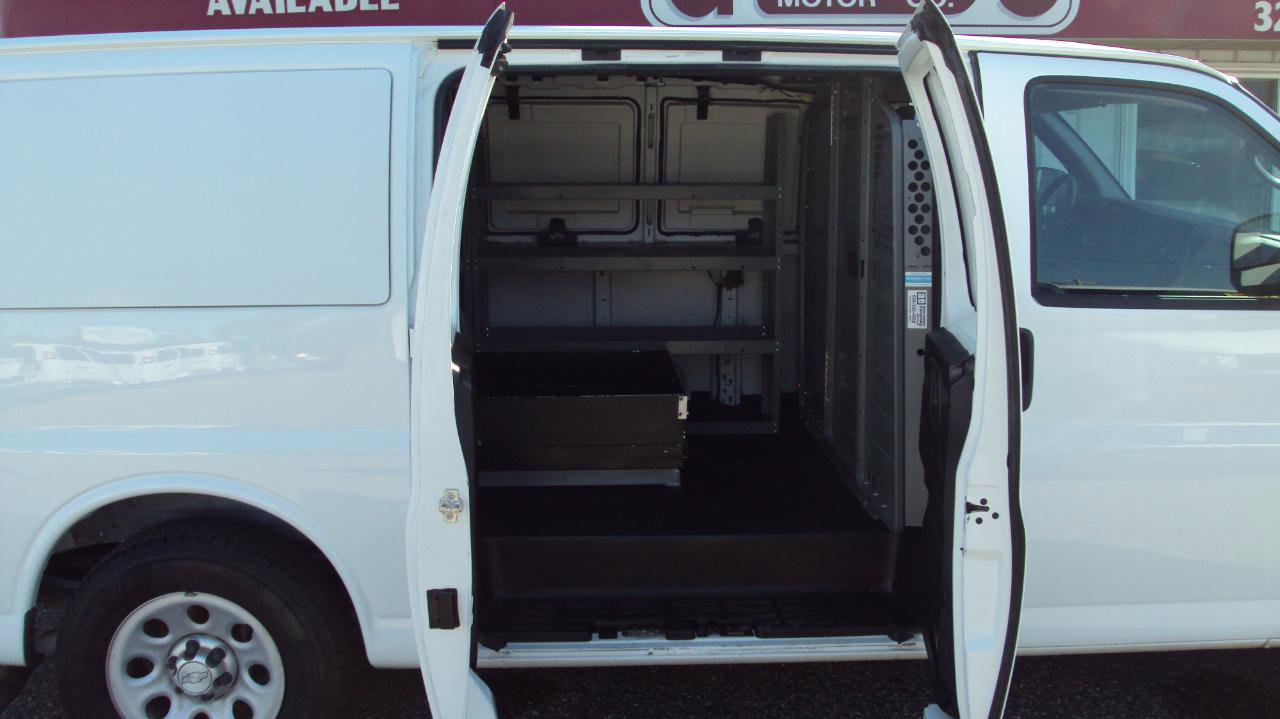 Used 2014 Chevrolet Express 1500 AWD image 16
