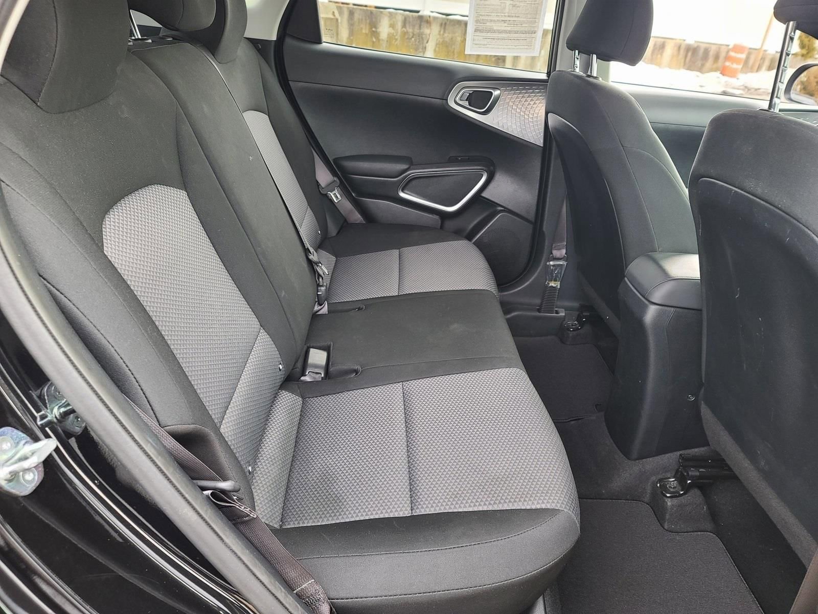 Used 2023 Kia Soul LX image 16