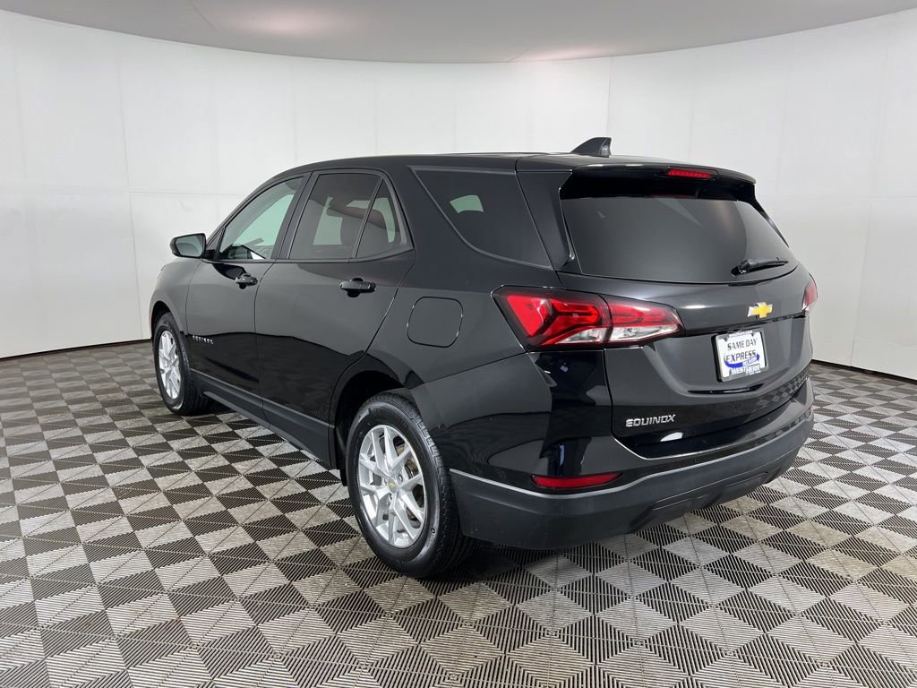 Used 2022 Chevrolet Equinox LS w/ LS Convenience Package FWD image 7