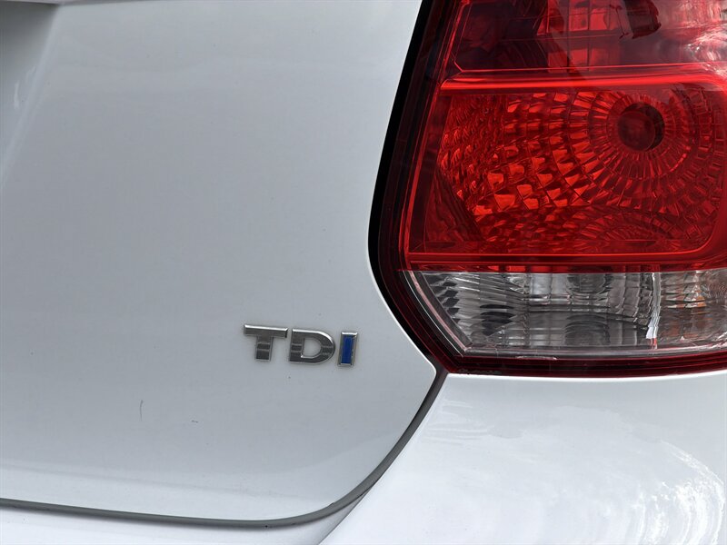 Used 2014 Volkswagen Jetta TDI FWD image 21