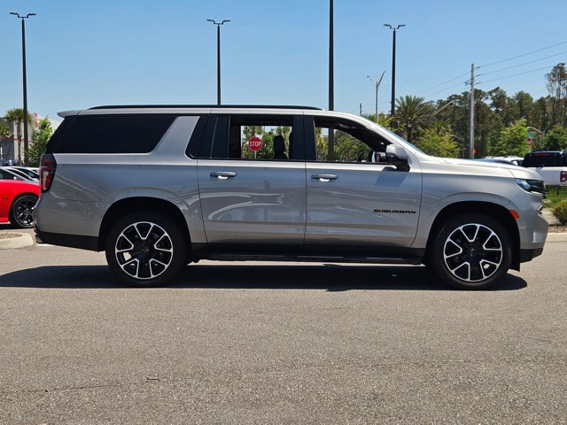 Used 2023 Chevrolet Suburban RST w/ Sport Performance Package AWD/4WD image 4