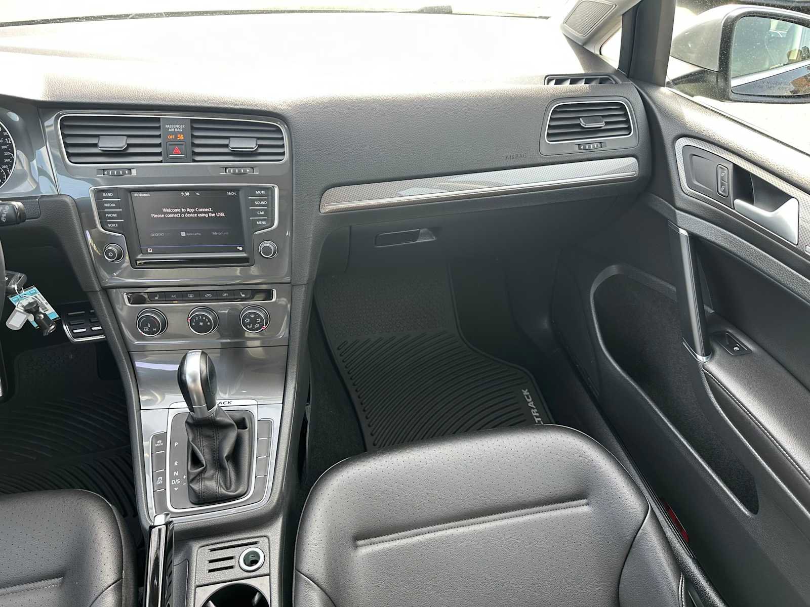 Used 2017 Volkswagen Golf Alltrack S AWD/4WD image 18