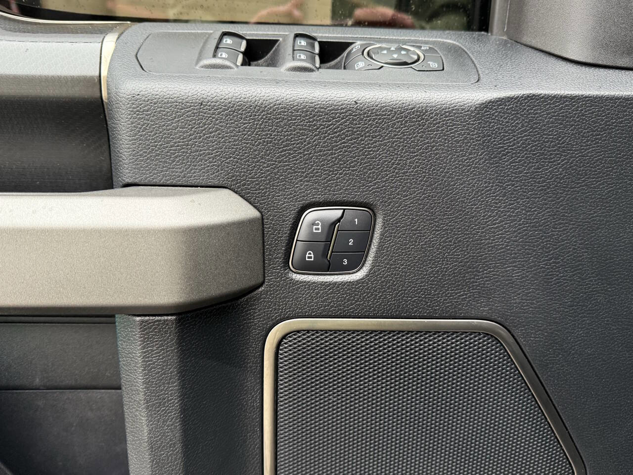 Used 2017 Ford F150 Raptor w/ Equipment Group 802A Luxury image 57