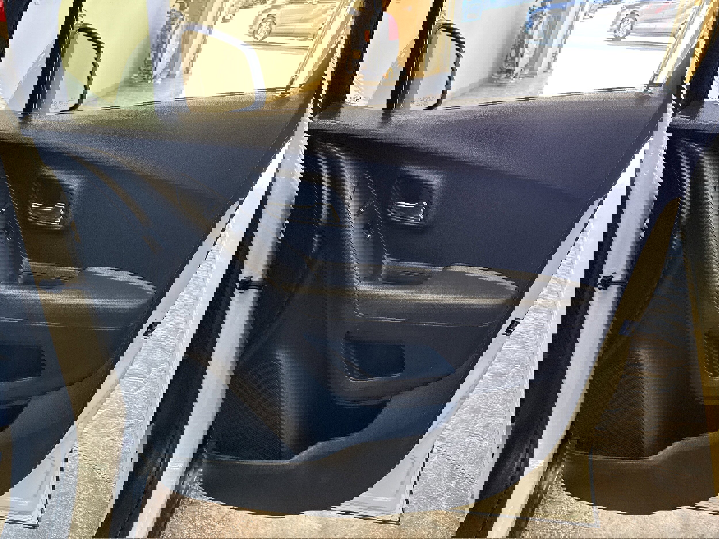 Used 2018 Chevrolet Trax LT w/ LT Convenience Package FWD image 24