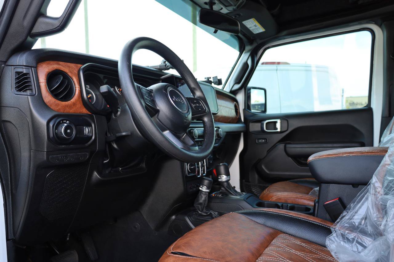 Used 2026 Jeep Wrangler Unlimited Sport AWD/4WD image 8
